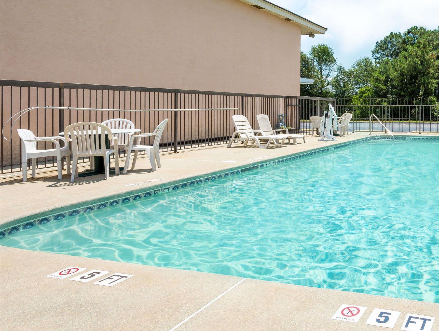 Days Inn By Wyndham Aiken - Interstate Hwy 20 Exterior foto